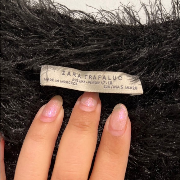 💛 bundle -$10 Black fuzzy top, Zara black shirt - Picture 2 of 5